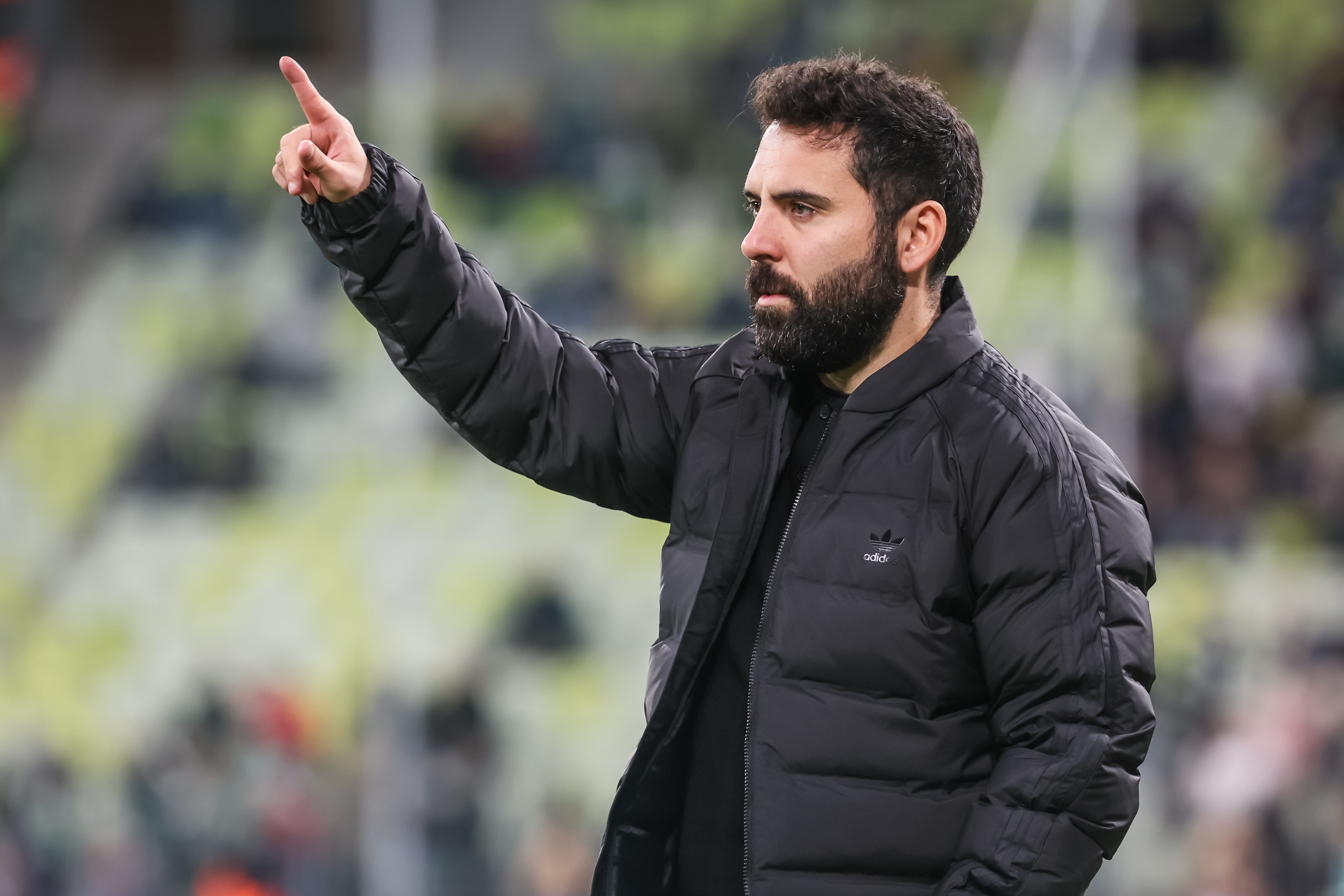 Goncalo Feio Rời Radomiak Radom Sau 131 Ngày: Kiko Ramirez Tiếp Quản