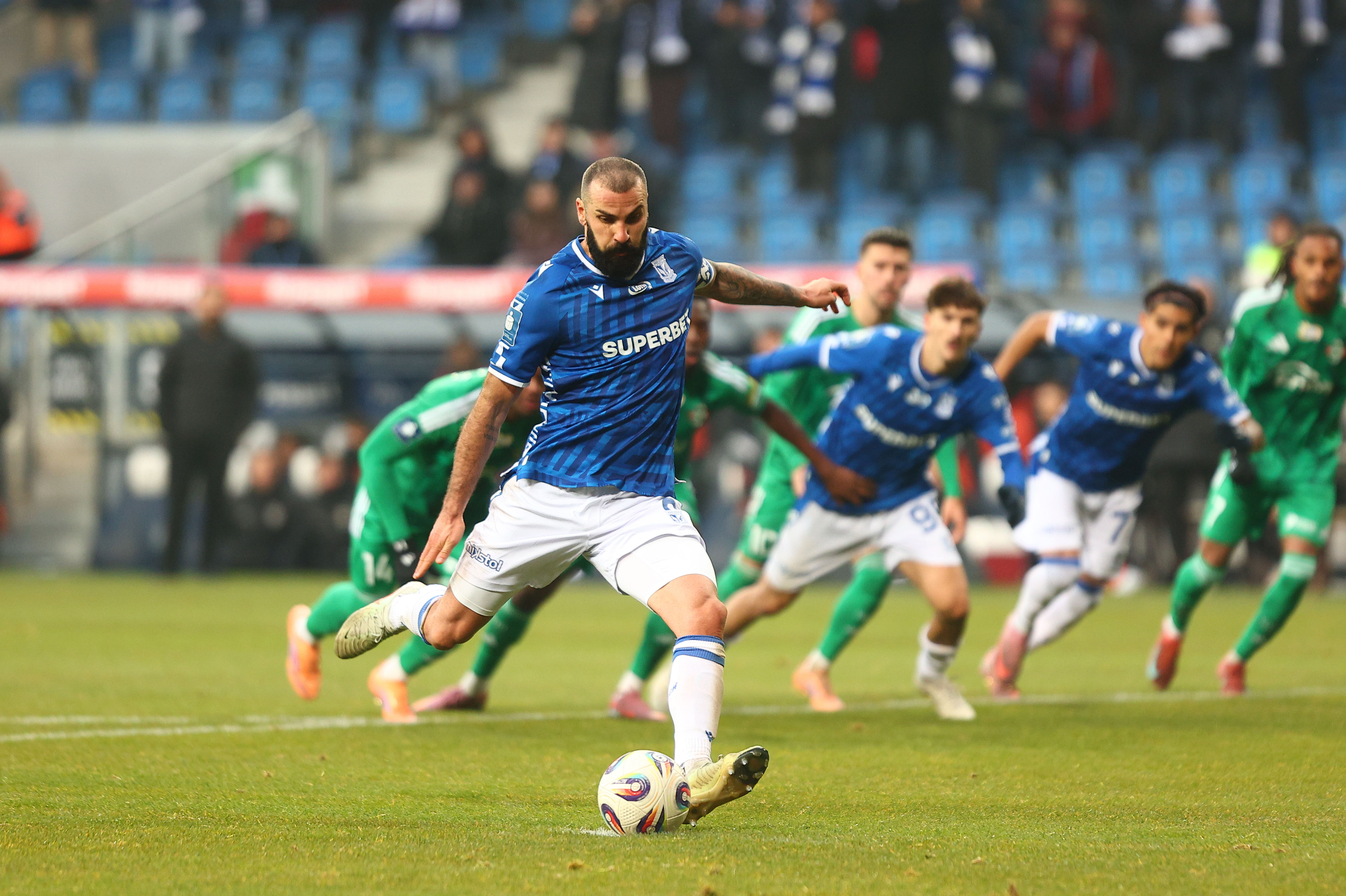 Bốn Trận Đỉnh Cao Trước Giờ Nghỉ: Dự Đoán Kết Quả Vòng 26 Ekstraklasa