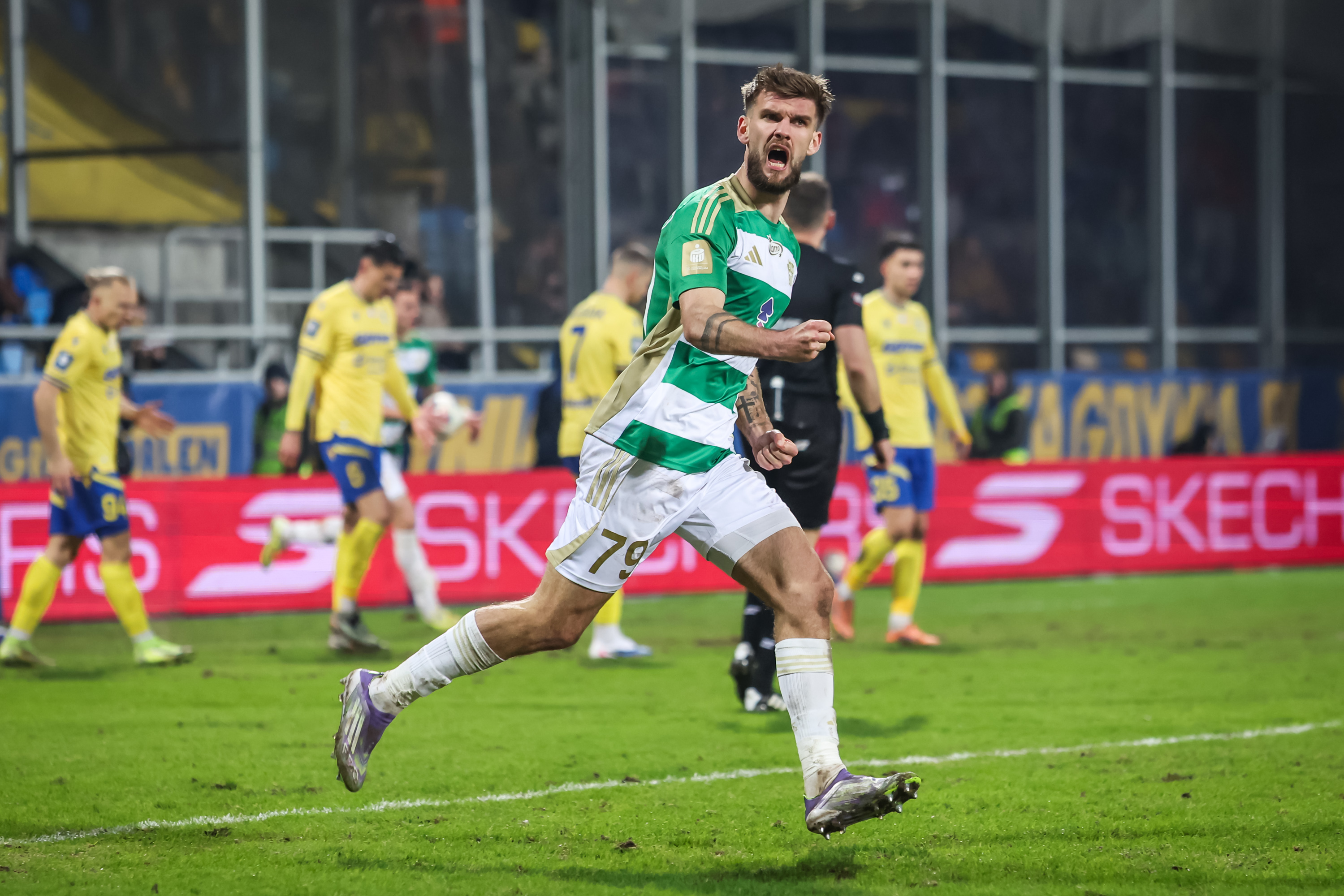 Arka Gdynia vs Lechia Gdańsk: Lời Nguyền 2-0 Tiếp Diễn Trong Derby Ba Thành Phố