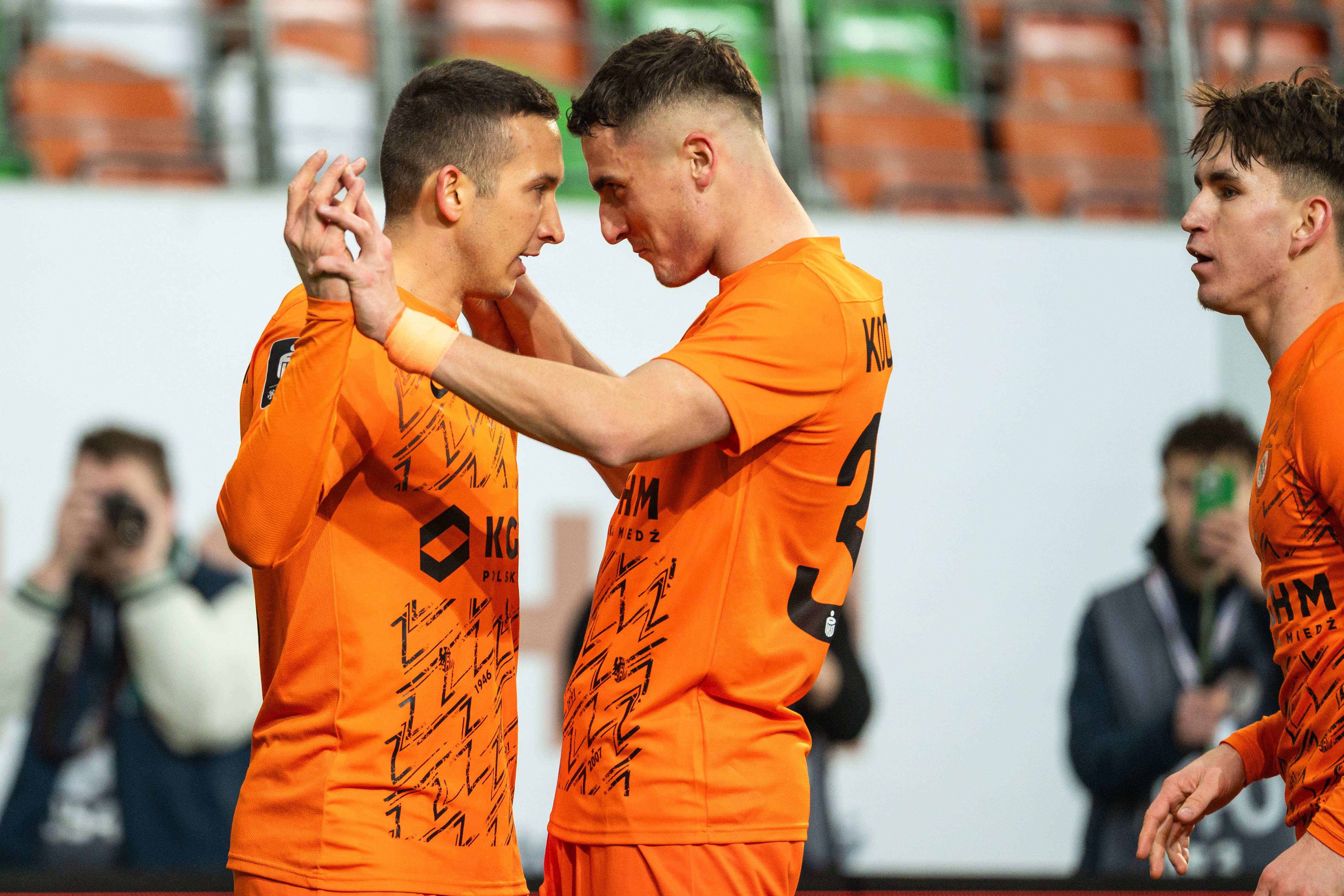 Mateusz Grzybek Lập Cú Đúp, KGHM Zagłębie Lubin Thắng Dễ 2-0 Trước Wisła Płock