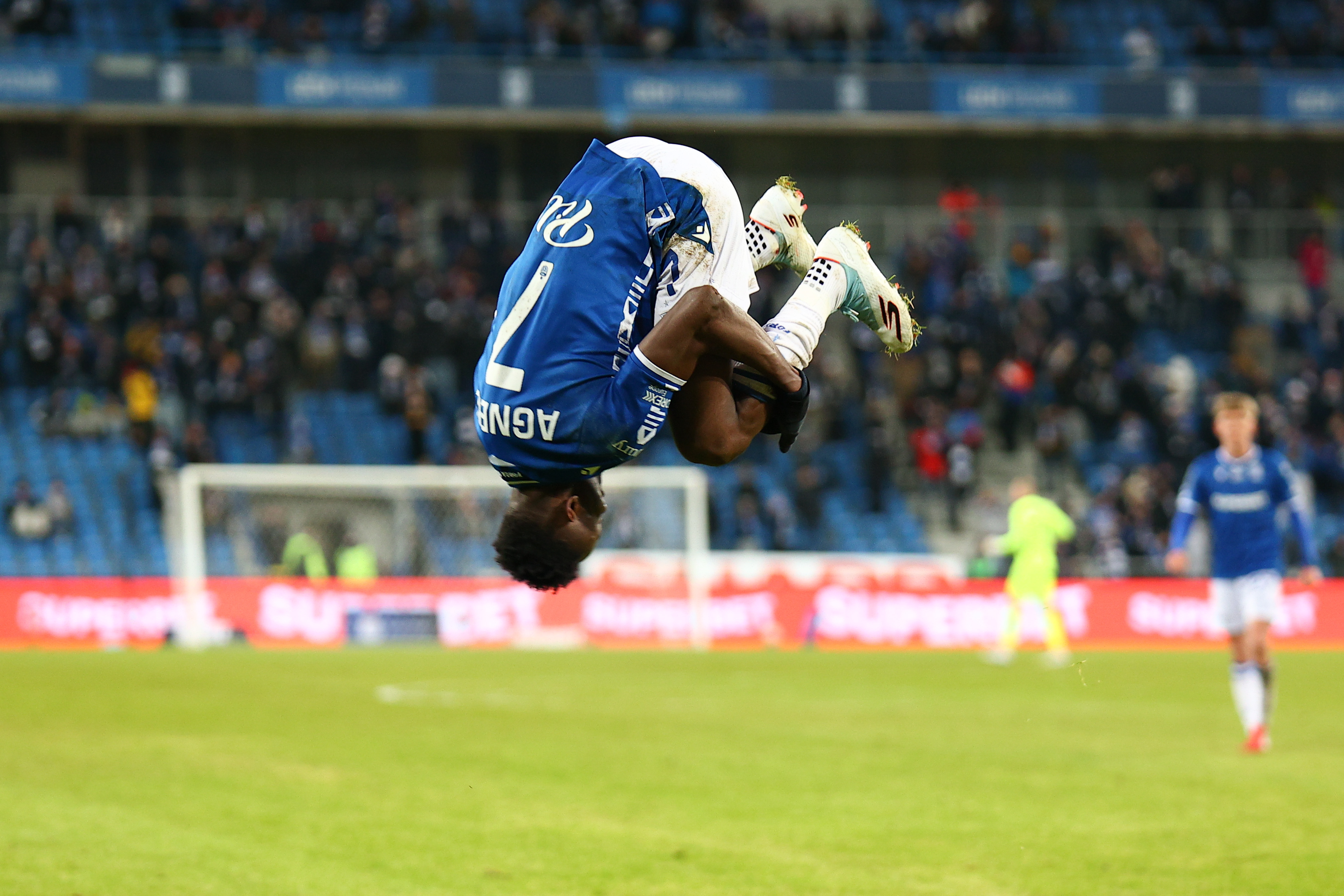 Tổng Kết Vòng 23 Ekstraklasa 2025/2026: Bữa Tiệc Bàn Thắng Và Những Kỷ Lục Đáng Nhớ