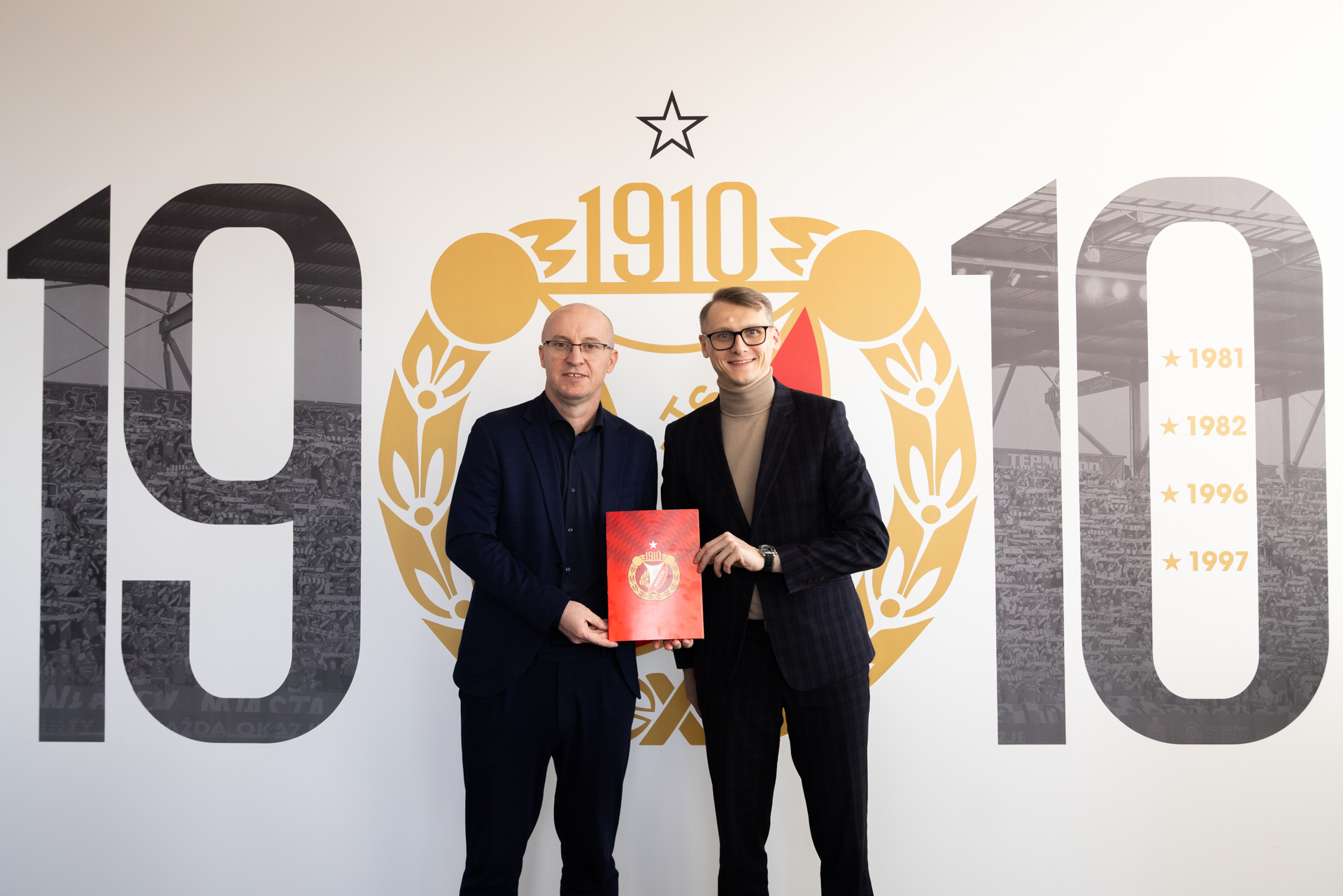 Aleksandar Vuković tiếp quản Widzew Łódź: Cơ hội cuối để trụ hạng Ekstraklasa