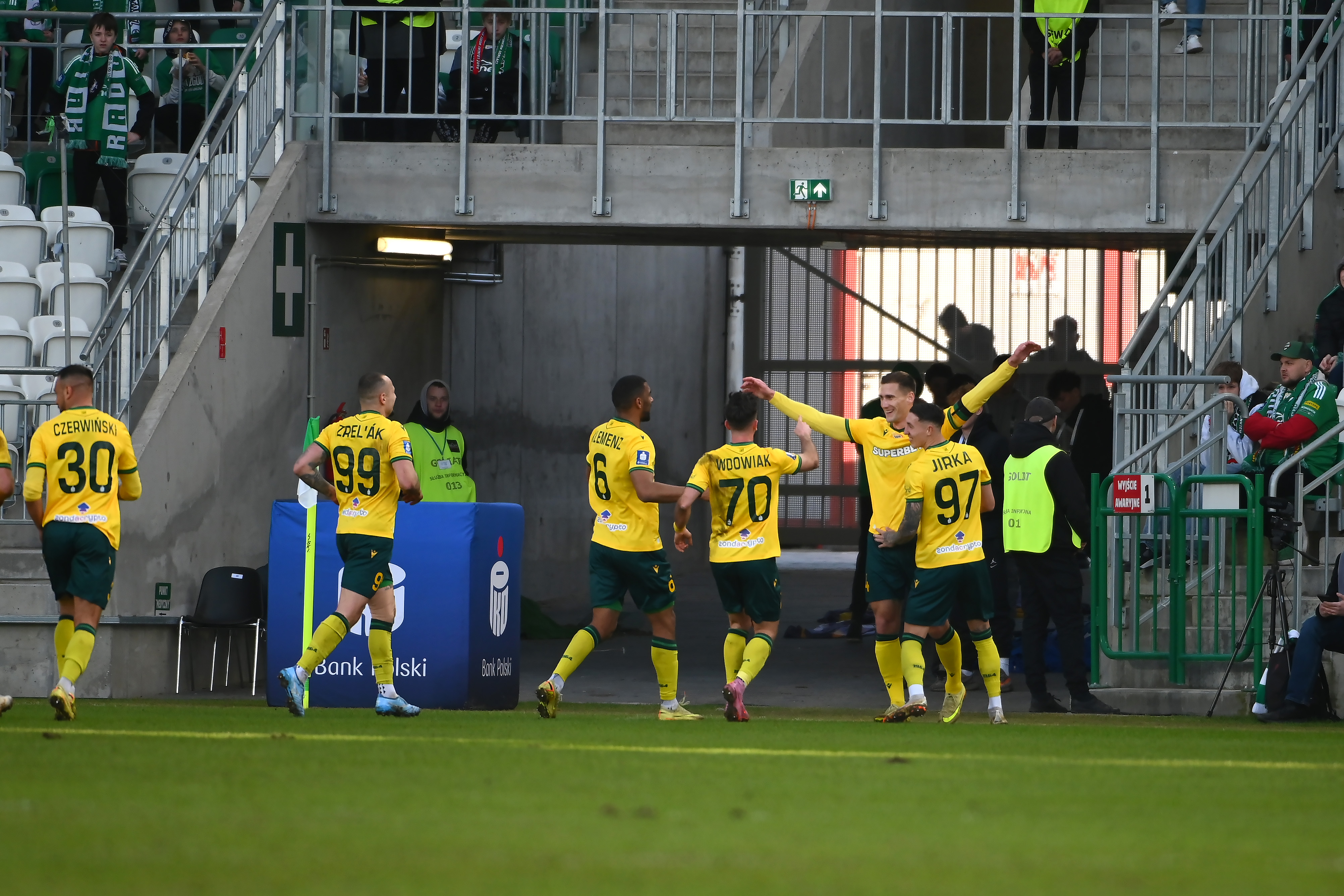 GKS Katowice Thắng Sát Nút: Bàn Thắng Phút 45 Quyết Định Trận Đấu