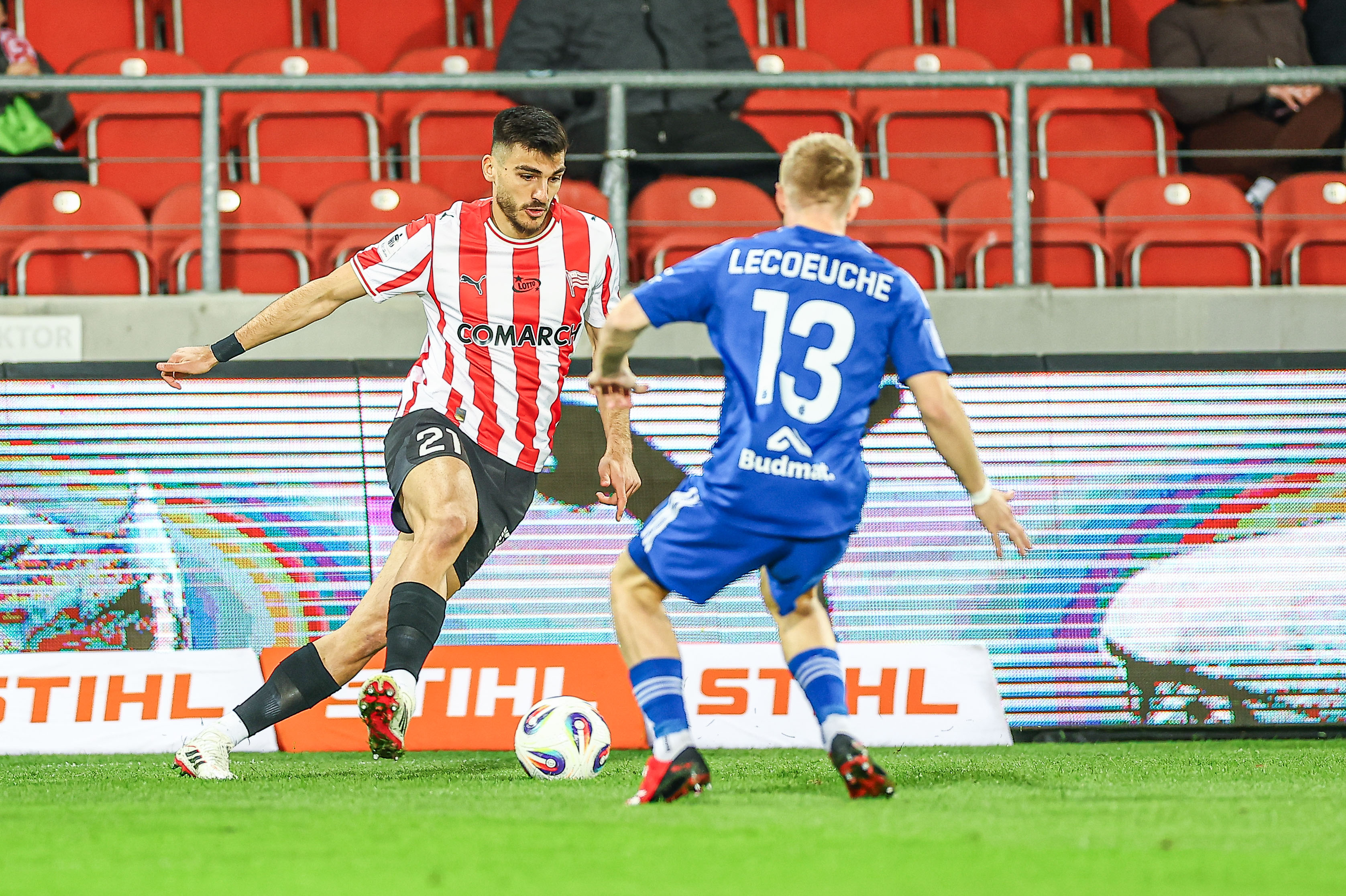 Cracovia 1-2 Wisła Płock: Bất ngờ từ những hàng phòng ngự số 1