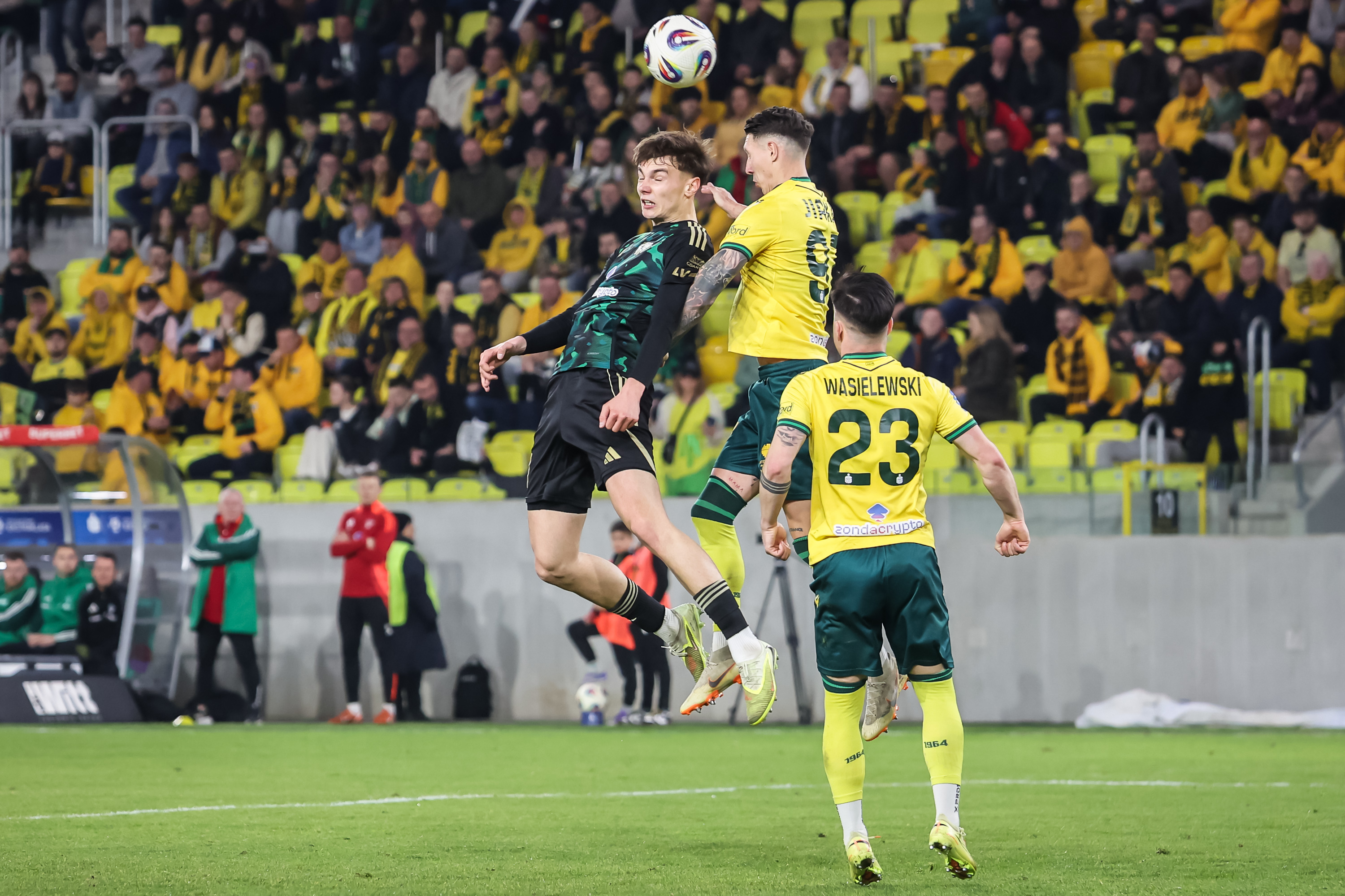 Tổng Kết Vòng 25 Ekstraklasa: Cuộc Đua Vô Địch Gay Cấn Và Những Nhà Cái Mới Nhất