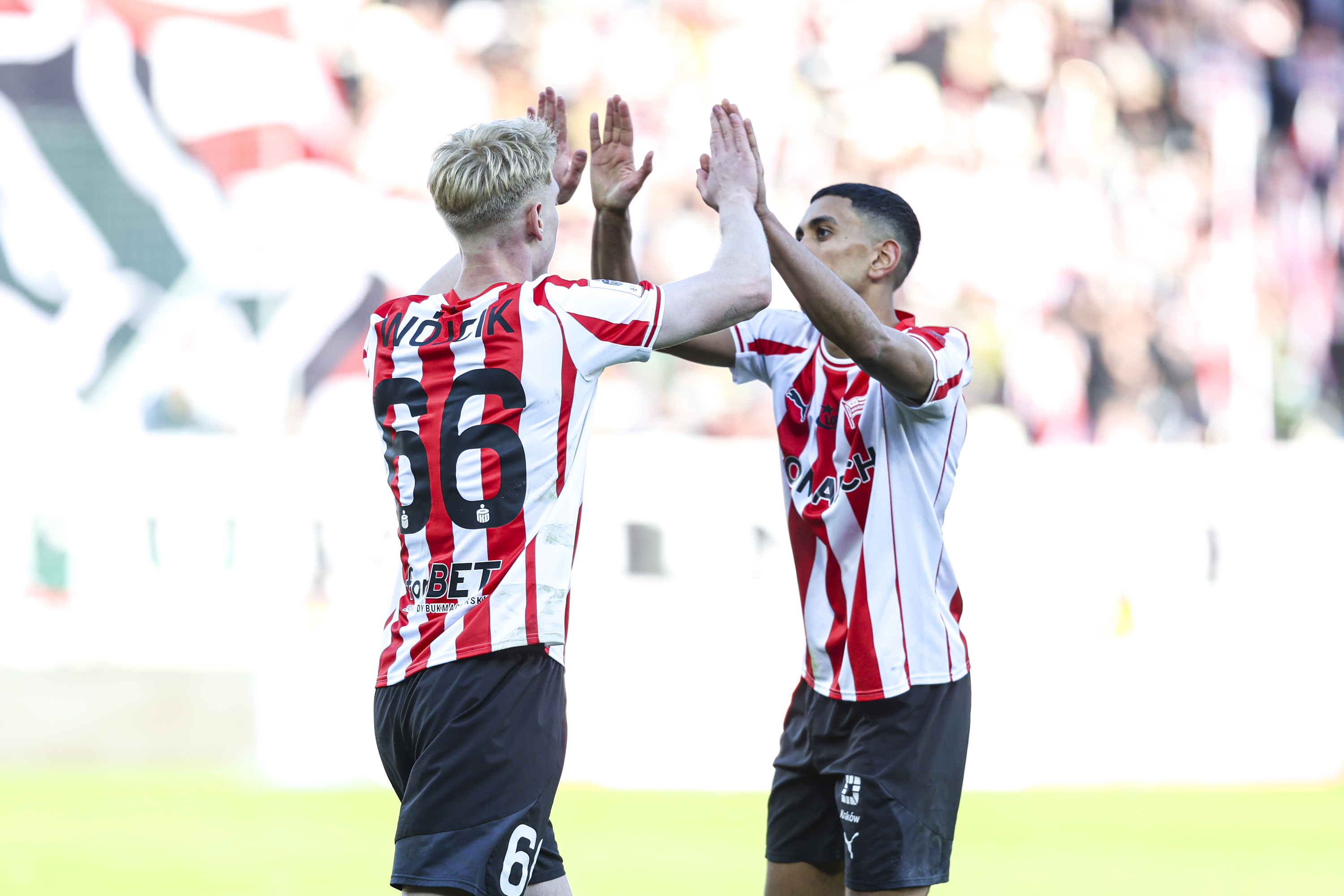 Cracovia Chấm Dứt Chuỗi Trận Thảm Họa: Chiến Thắng Đầu Tiên Sau Nửa Năm Chờ Đợi