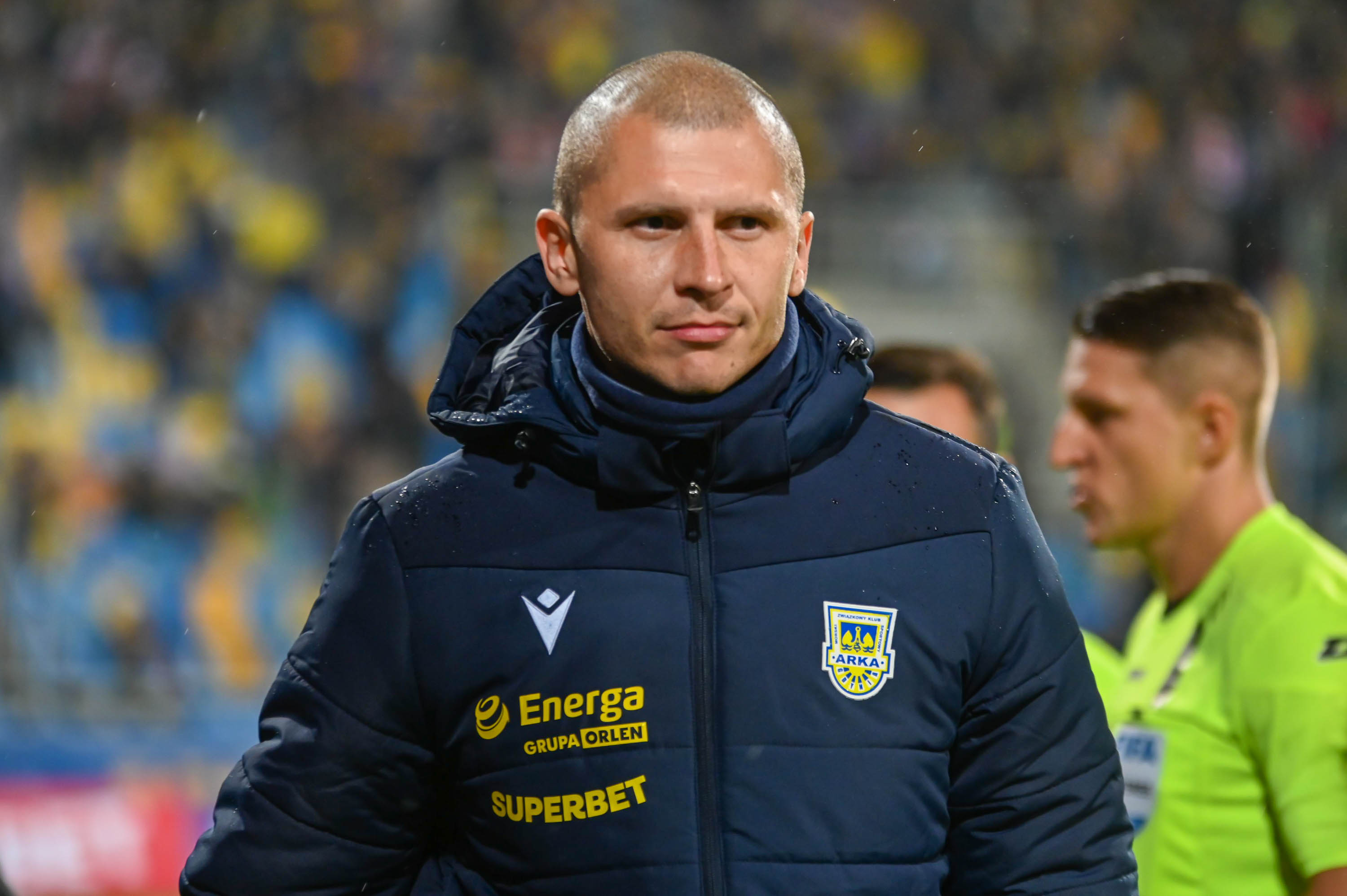 Arka Gdynia Đổi HLV Cuối Mùa: Dawid Szwarga Chính Thức Rời Câu Lạc Bộ
