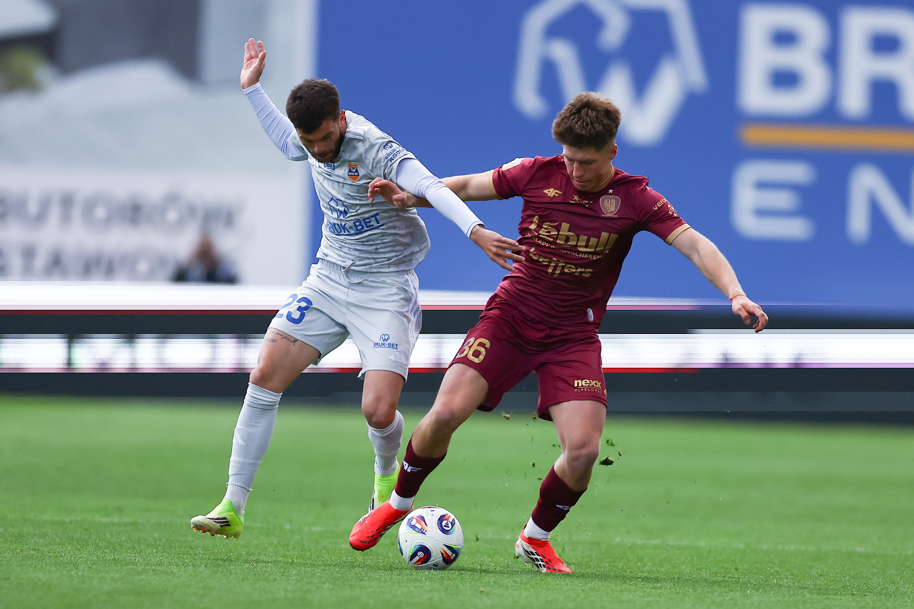 Bruk-Bet Termalica Nieciecza Lật Kèo Ngoạn Mục: Chiến Thắng Đầu Tiên Năm 2026 Và Bài Học Cho Đội Hình Brazil World Cup 2026