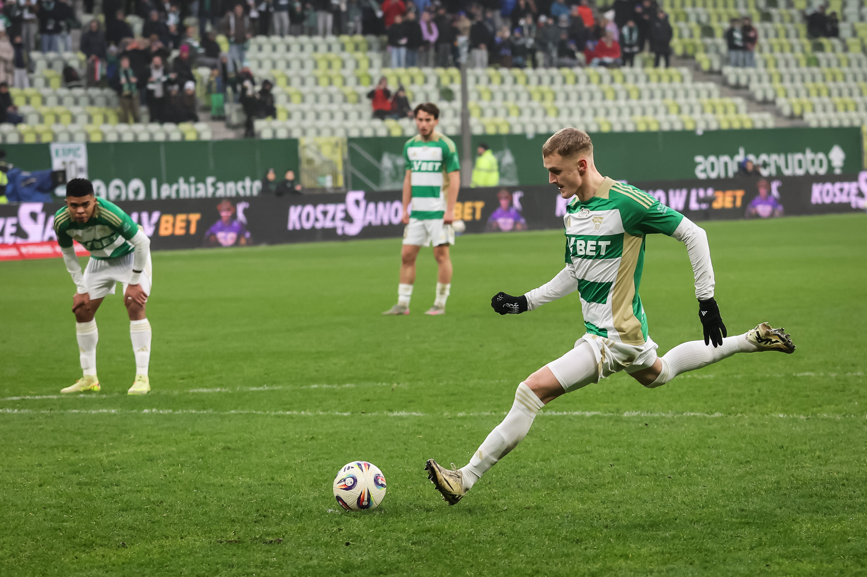 Bữa tiệc bàn thắng tại Ekstraklasa: Lechia Gdańsk vs Piast Gliwice – Cuộc đua tránh xuống hạng