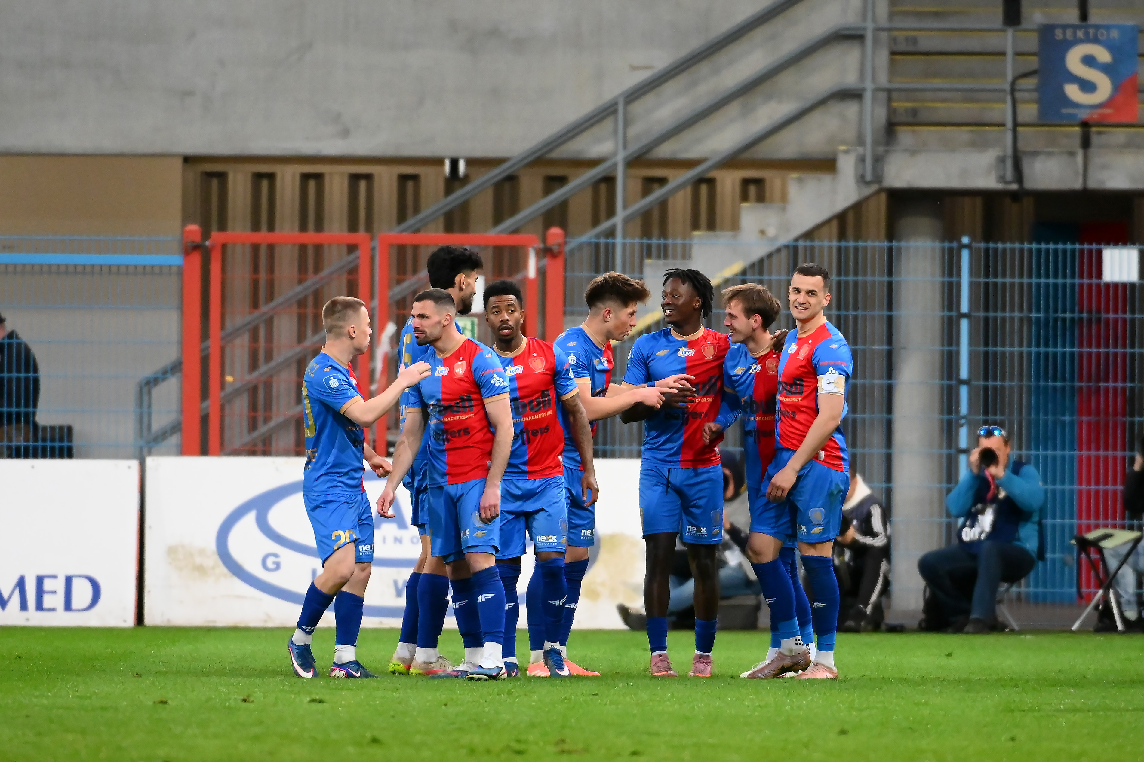 Piast 4-1 Arka: Cao trào cuối mùa và cơ hội cho tỷ lệ cá cược hấp dẫn