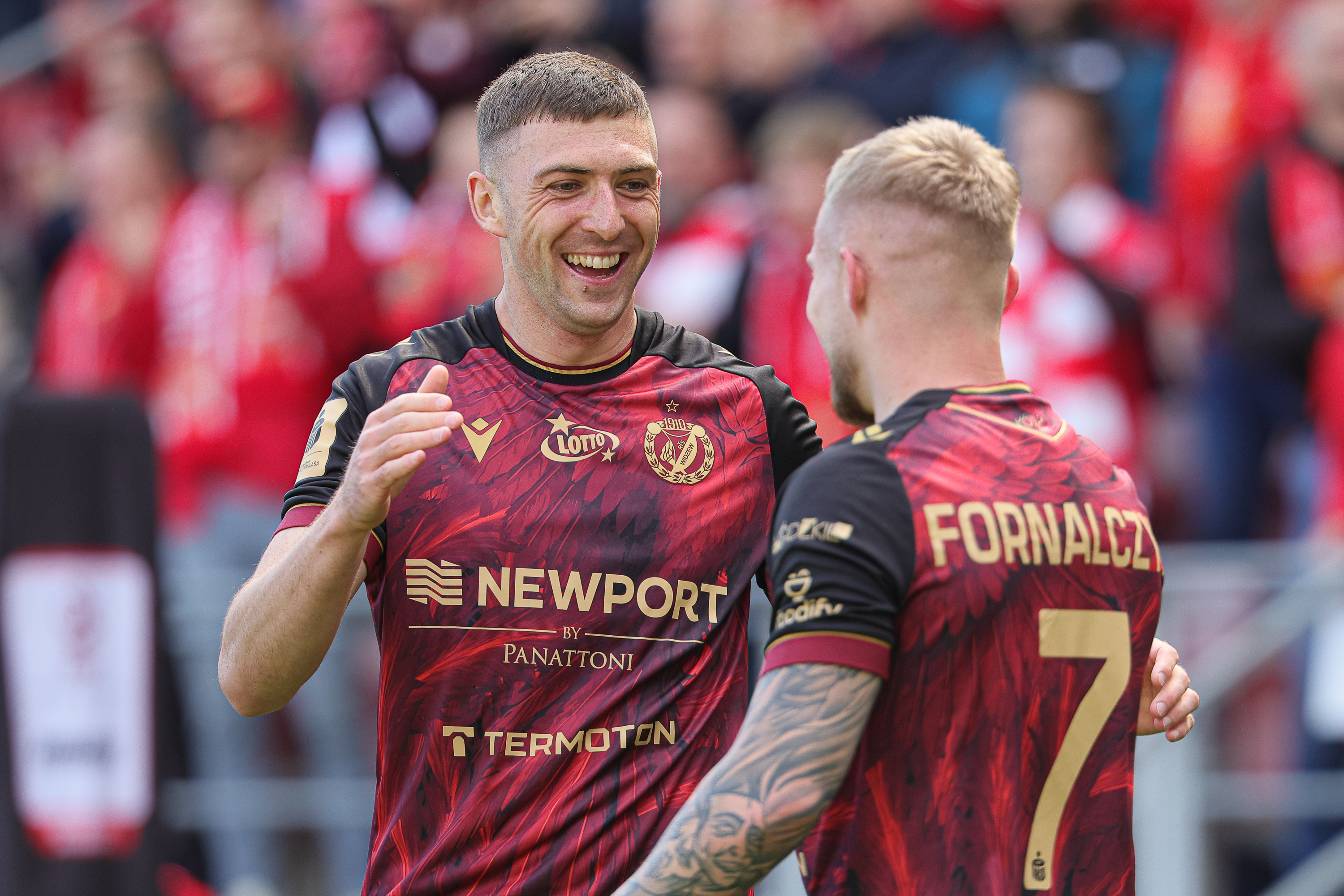 Widzew 3-1 Lechia: Kẻ lên người xuống trong cuộc chiến trụ hạng